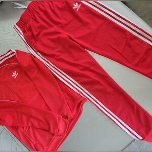 🔴Adidas Matching track suit 🔴
